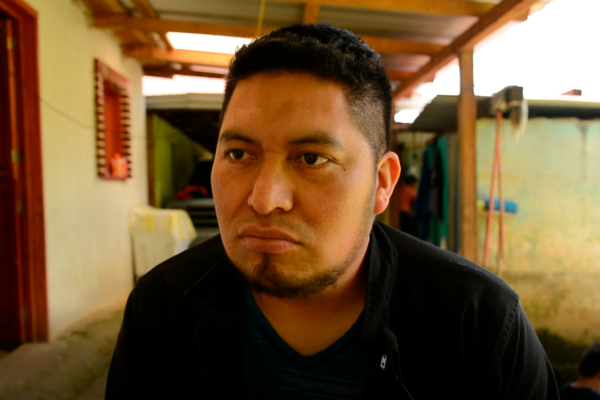 Con el paso del tiempo, Ángel se hundía cada vez más en una oscuridad de la que le parecía imposible salir.